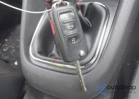 2014 Volkswagen Gti Wolfsburg Edition z USA, uszkodzony, nr VIN WVWGD7AJ3EW001974